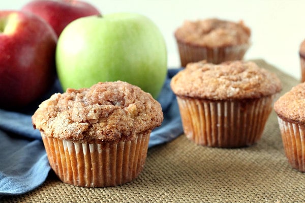 Master Easy Apple Cinnamon Muffins with a Delicious Streusel Topping